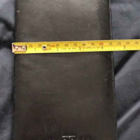 Passport case - Picture 9 of 11